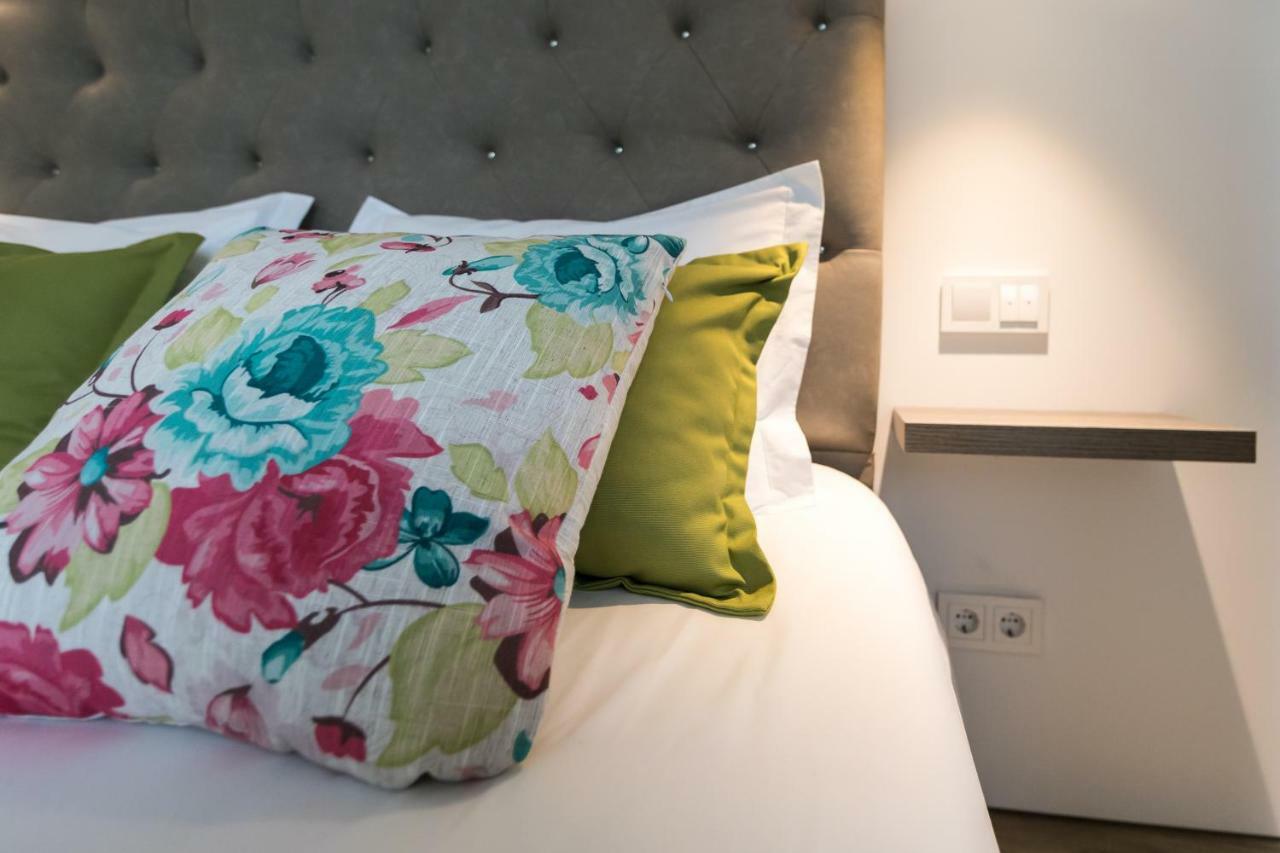 Azaleas Guest House Ribeira Cha ภายนอก รูปภาพ